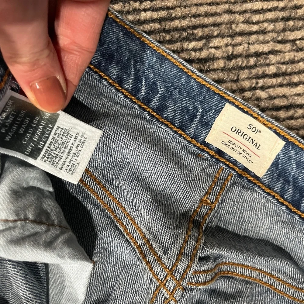 Levi’s 501 Womens 31x30 button-fly - Picture 2 of 9